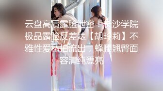 商场女厕全景偷拍多位美女少妇各种姿势嘘嘘 (3)