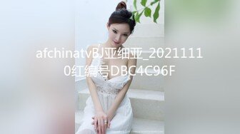 长腿大奶极品露出女神，各种公共场所全裸散步