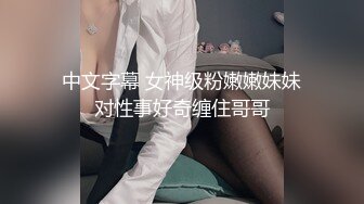 健身教练小姐姐,健身房换衣间,外面人声不断,极品女神胴体满分