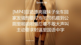 颜值小婊妹露脸，撅着屁股给狼友看逼里塞个AV棒自慰，长相清纯奶子翘挺非常敬业的女主播吃着外卖还自慰