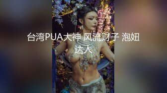 这美女也太牛了吧 当这么多人面撒尿，完全无视路人存在啊