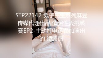 《人妻熟女控☀️必备》强烈推荐！风韵犹存大奶一线天美鲍网红熟女【亚馨】订阅私拍，各种露出外拍性爱口交紫薇太好了绝对败火 (1)