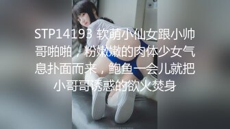 賢惠的粉內內小美婦,大姨媽來了還去市場買菜