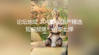 眼鏡韻味中年人妻玩3P,超有味道,這個年紀的女人真耐艹,壹前壹後共同撞擊